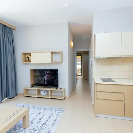 Pool View - Diamond Hill & Apartment Vlore