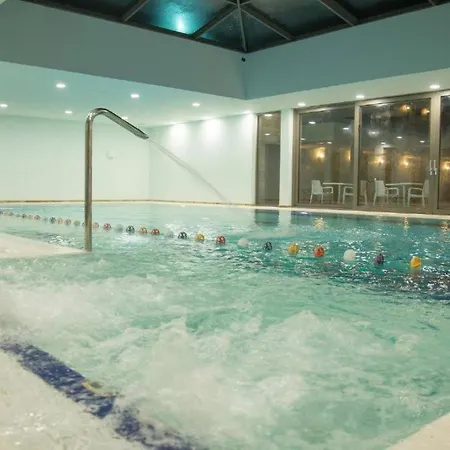 Apartment Pool View - Diamond Hill &