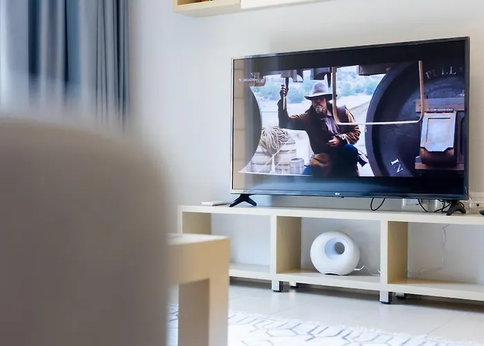 Appartamento Pool View - Diamond Hill & By Pikhost *