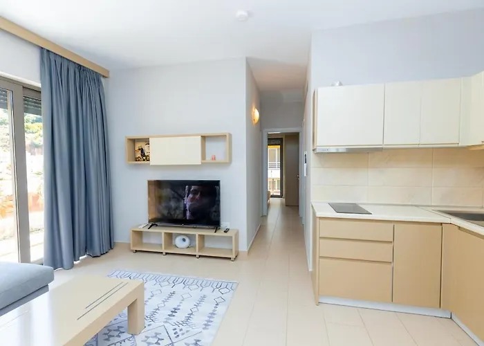 Pool View - Diamond Hill & By Pikhost Appartamento Vlorë