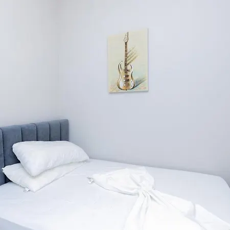 Pool View - Diamond Hill & By Pikhost *