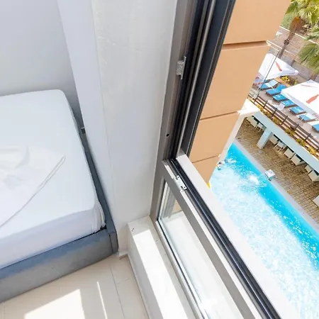 Daire Pool View - Diamond Hill & By Pikhost Avlonya