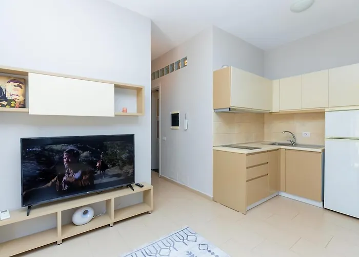 Pool View - Diamond Hill & By Pikhost Appartement *